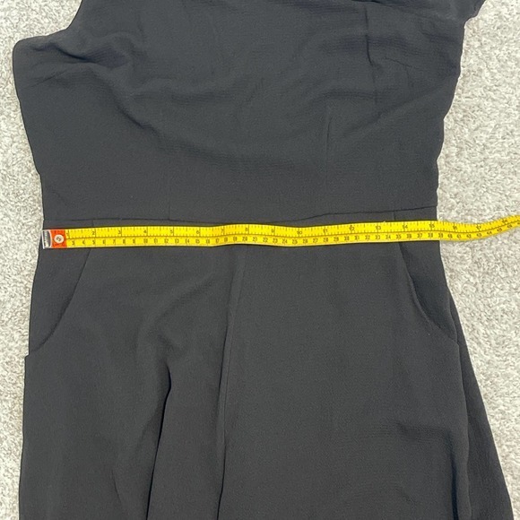 Gianni Bini Black One Shoulder Jumpsuit Capri Length Large Pre-Owned - Picture 12 of 12
